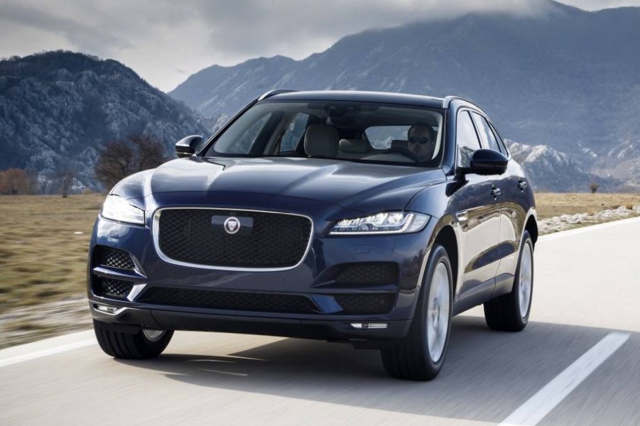 2018 Jaguar F-Pace 25d R-SPORT AWD (177kW) Price & Specifications 